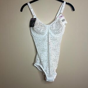 Bali Lace 'N Smooth Body Shaper White 34D Style# DF8L10